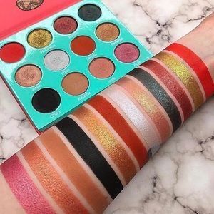 . Juvia’s Place The Saharan Eyeshadow Palette